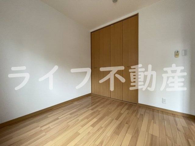 メゾンdeソレイユの寝室|落ち着いた色調の寝室です