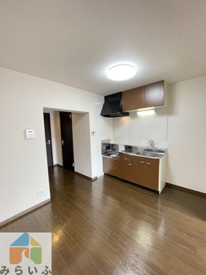 【居間・リビング】 | 明治第7ビル