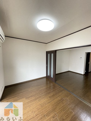 【居間・リビング】 | 明治第7ビル