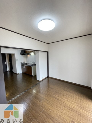 【居間・リビング】 | 明治第7ビル