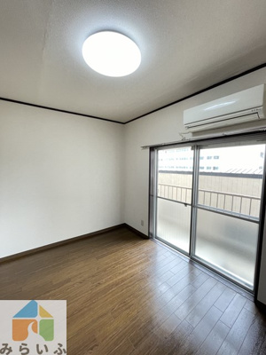 【居間・リビング】 | 明治第7ビル