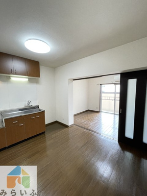 【居間・リビング】 | 明治第7ビル