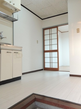 コーポアセッツ38の玄関