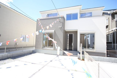 【外観】 | 三郷市鷹野第6　2号棟 | おしゃれな外観です