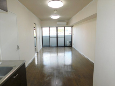 【居間・リビング】 | タマリスク内宮