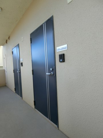 プレゼンスⅡの玄関