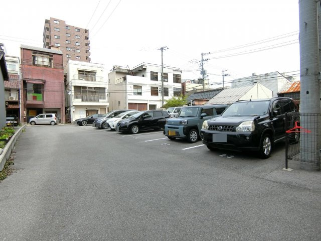 プレゼンスⅡの駐車場