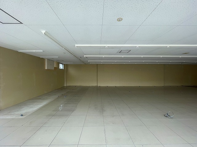 窪之庄町貸店舗の内装