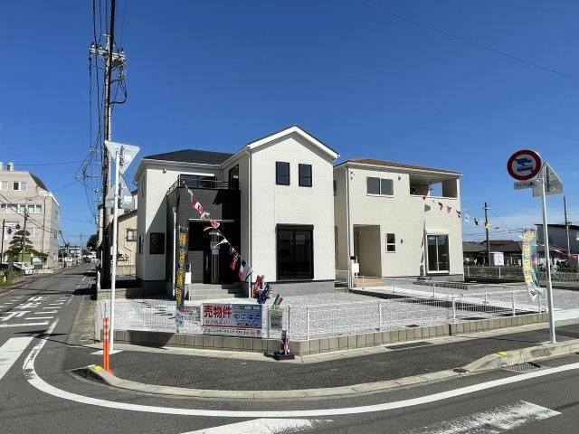 藤岡市藤岡第11（全2棟）2号棟の前面道路含む現地写真|前面道路含む現地写真です