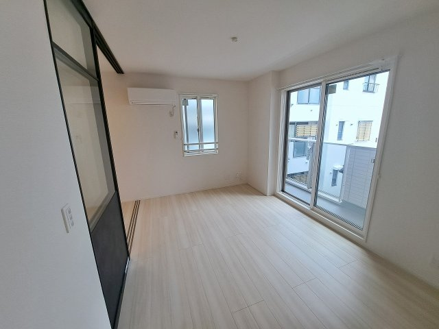 ヴィクトワール　庄 の居間・リビング