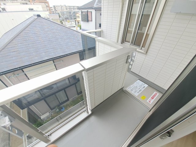 ヴィクトワール　庄 のバルコニー