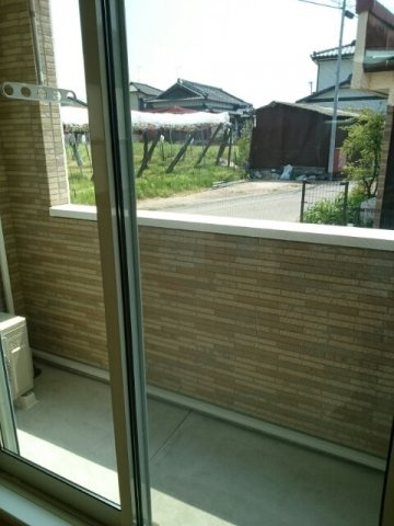 プラシード．ブレッザのバルコニー|陽当たり良好なバルコニーです