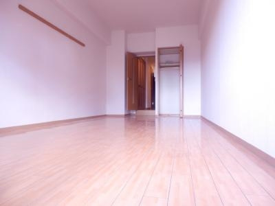 ビレイユ真英河原町の子供部屋|洋室