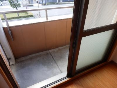 ビレイユ真英河原町のバルコニー