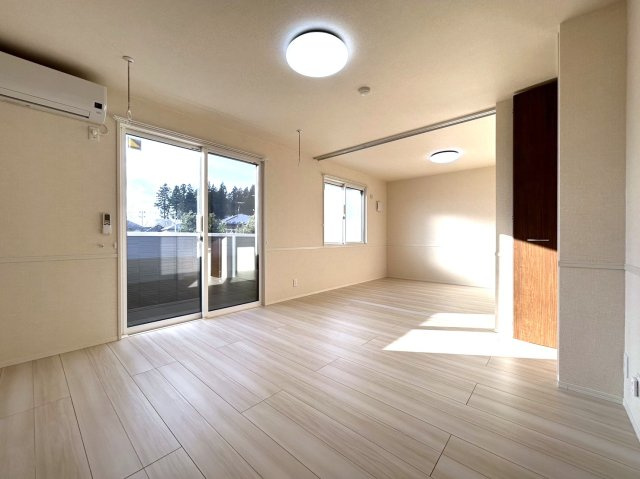 Ｄ－ＲＯＯＭ新庄町の居間・リビング