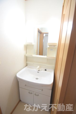 【洗面所】 | 明るい洗面所です