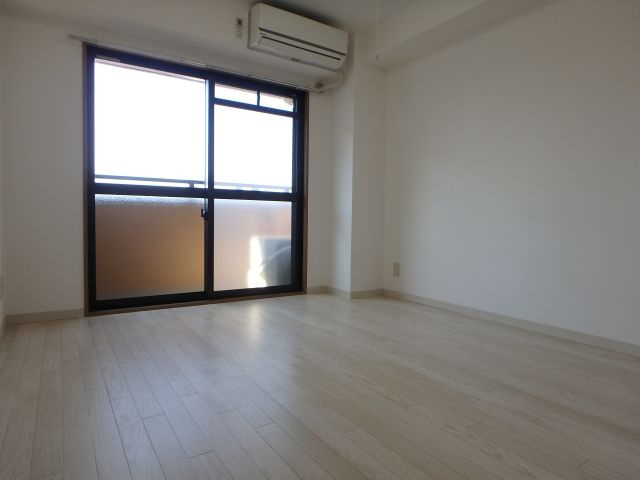 ヴィラサンライフの洋室