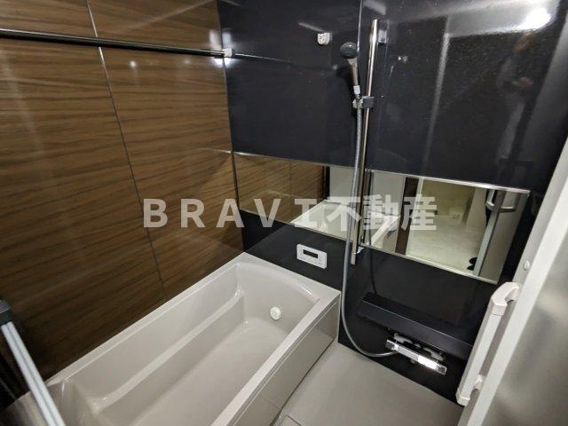 BRAVE常盤町Ⅱ　BRAVI不動産の浴室