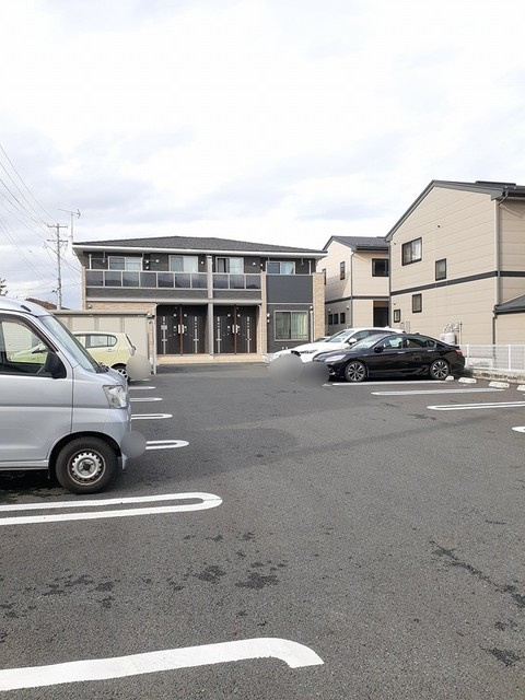 クレメント津志田Bの駐車場