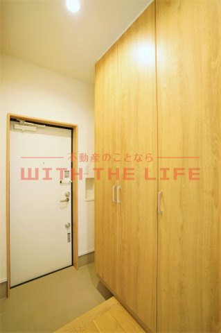 IRIE SUN NAGATOISHI(アイリーサンナガトイシ）【キャッシュバック対象物件】の玄関|シンプルで使いやすい玄関です