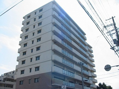 ルネ三田フラワーコートの外観