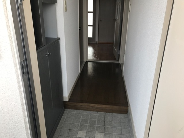メゾンエクセルの玄関