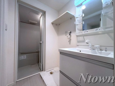 【洗面所】 | メゾン・フランク | ゆったりとスペースのある洗面所