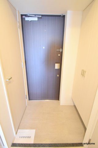 BPRレジデンス江坂　仲介手数料無料の玄関