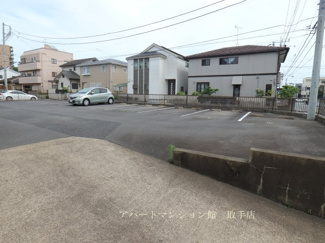 【駐車場】