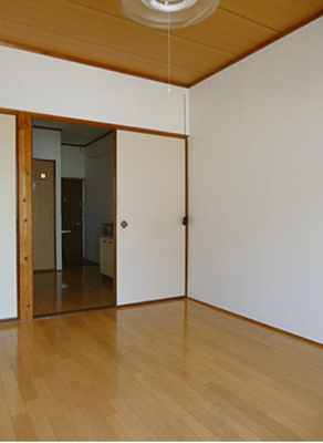 【寝室】 | 御井ハイツ | 落ち着いた色調の寝室です