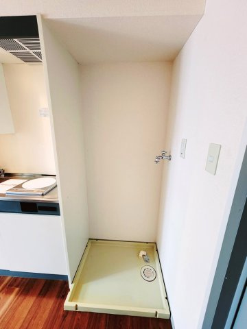 【設備】 | パークサイドハウスA | 洗濯機置場
＊別室参考