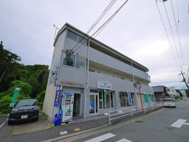 プレステ赤膚マンションの外観