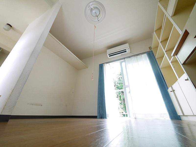 プレステ赤膚マンションの洋室