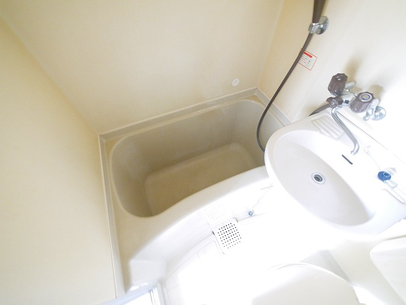 プレステ赤膚マンションの浴室