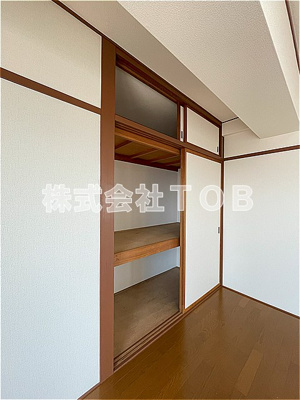 【収納】 | 大正ビル | 洋室6帖　収納
