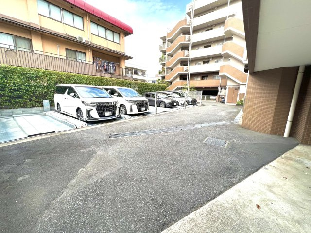 サンクレイドル立花のその他共用部分|駐車場