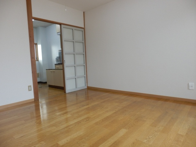 ロイヤルコーポ蜂屋のその他