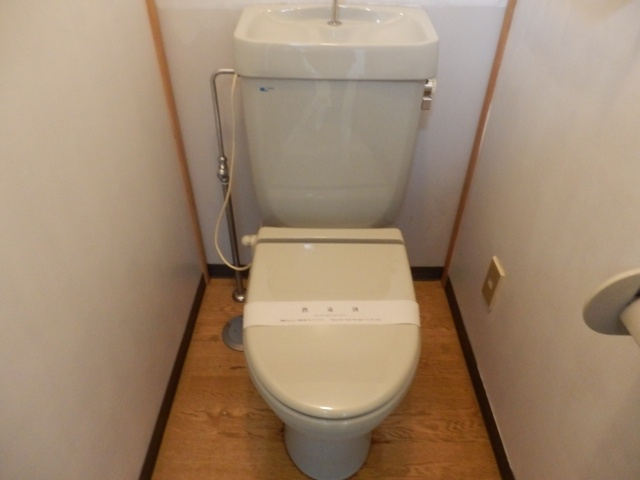 ロイヤルコーポ蜂屋のトイレ