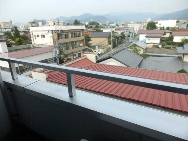 ロイヤルコーポ蜂屋の展望