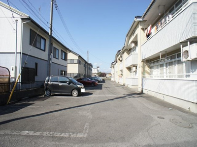 【駐車場】 | アップルガーデンB | 駐車場使用可能です♪