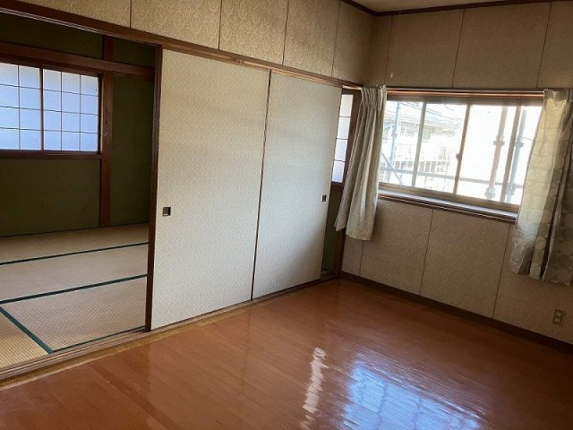 敦賀市栄新町借家の居間・リビング