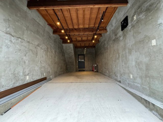 【駐車場】 | ガレージ内壁2枚はビス打ち等DIY可能