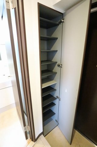 ラルーチェの玄関|※別部屋のイメージ写真です。