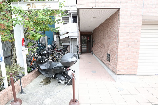 ラルーチェのエントランス