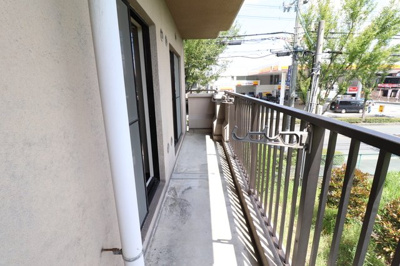 【バルコニー】 | セピアコート山本 | 外からの目が気にならないバルコニーで洗濯物が干せます