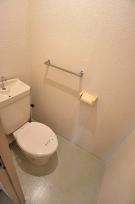 【トイレ】 | セピアコート山本 | 落ち着いた色調のトイレです