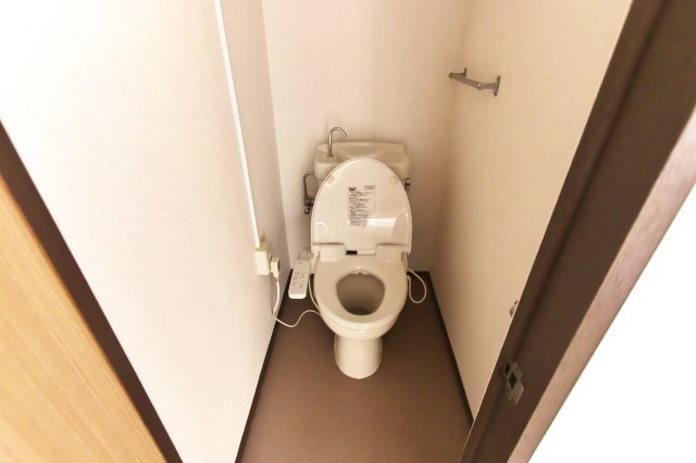 呉市広杭本町1棟売マンションのトイレ