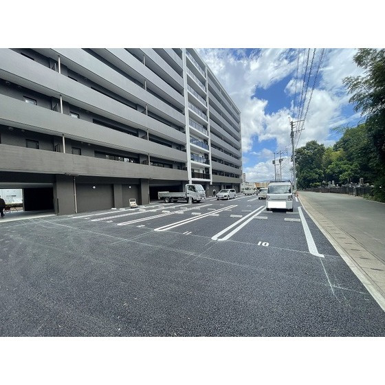 菊池郡菊陽町大字津久礼の賃貸マンションの駐車場