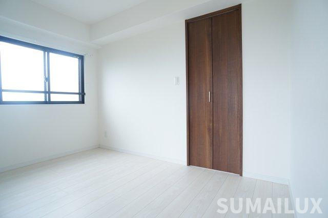 LIBTH菊陽の洋室