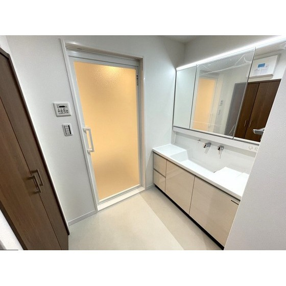 菊池郡菊陽町大字津久礼の賃貸マンションの独立洗面台